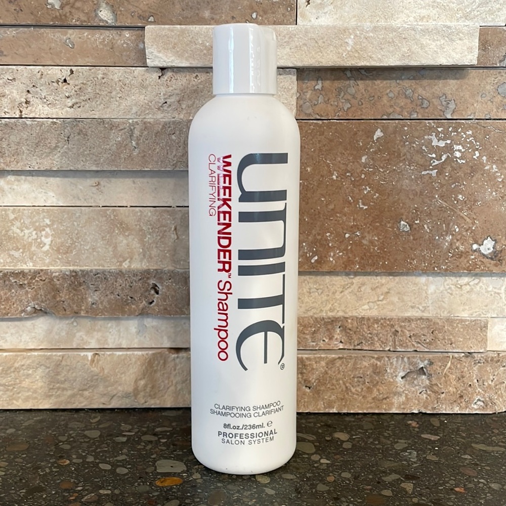 Unite Weekender Shampoo